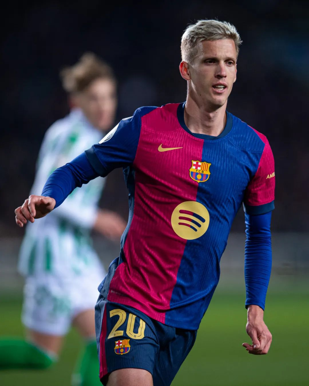 蒂姆在西班牙队比赛中险胜，爆冷引发热议！比赛高潮迭起