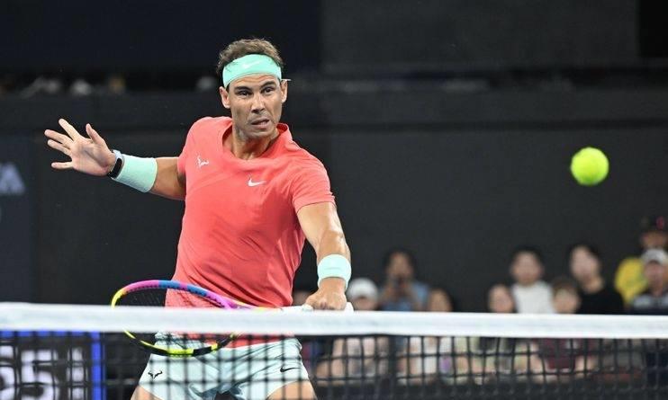 蒂姆在西班牙队比赛中险胜，爆冷引发热议！比赛高潮迭起