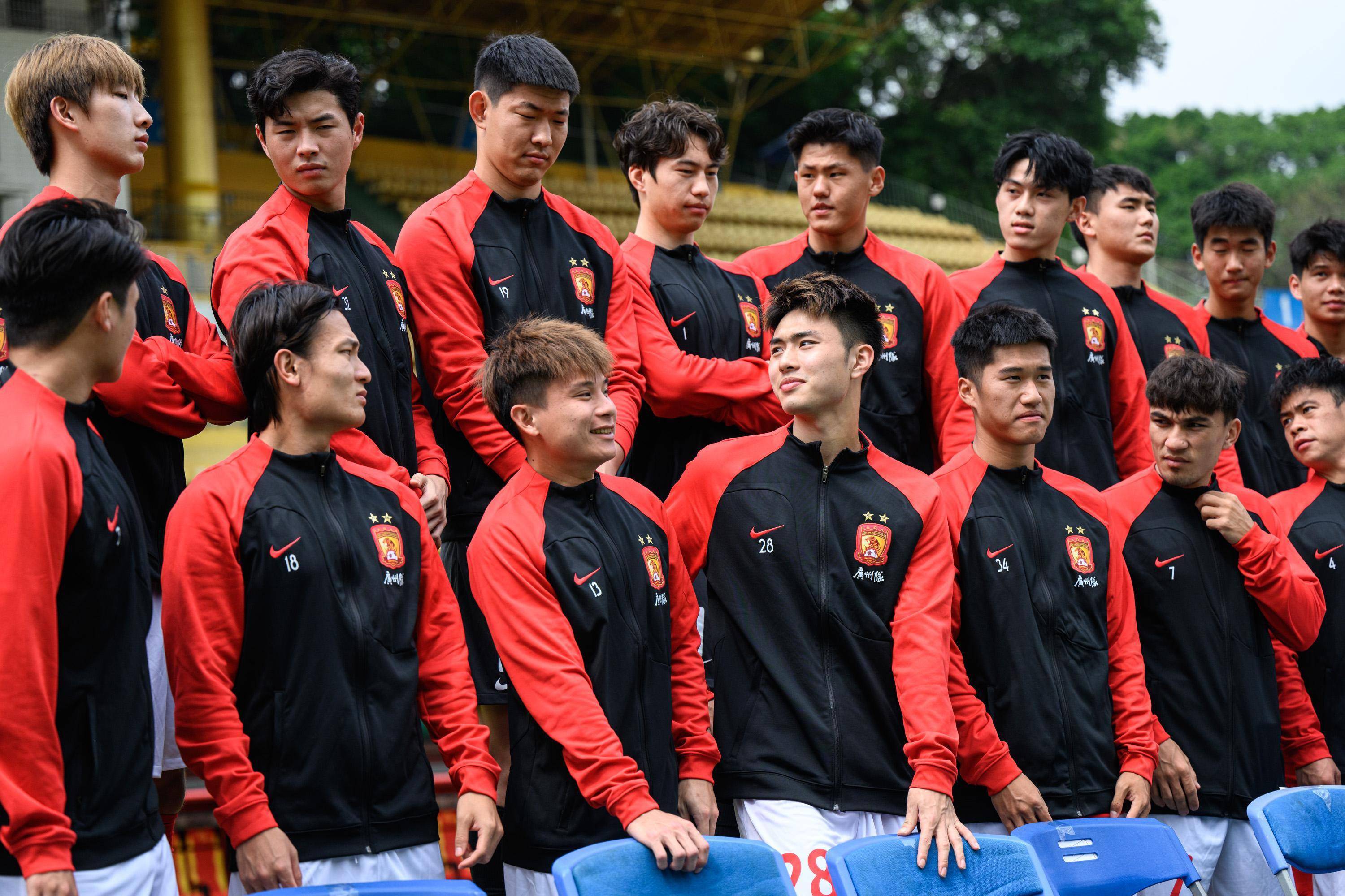 广州队内部会议纪要流出——转会期更衣室发声;欧联使命明确;身体对抗强度拉满 广州队内部会议纪要流出——转会期更衣室发声;欧联使命明确;身体对抗强度拉满