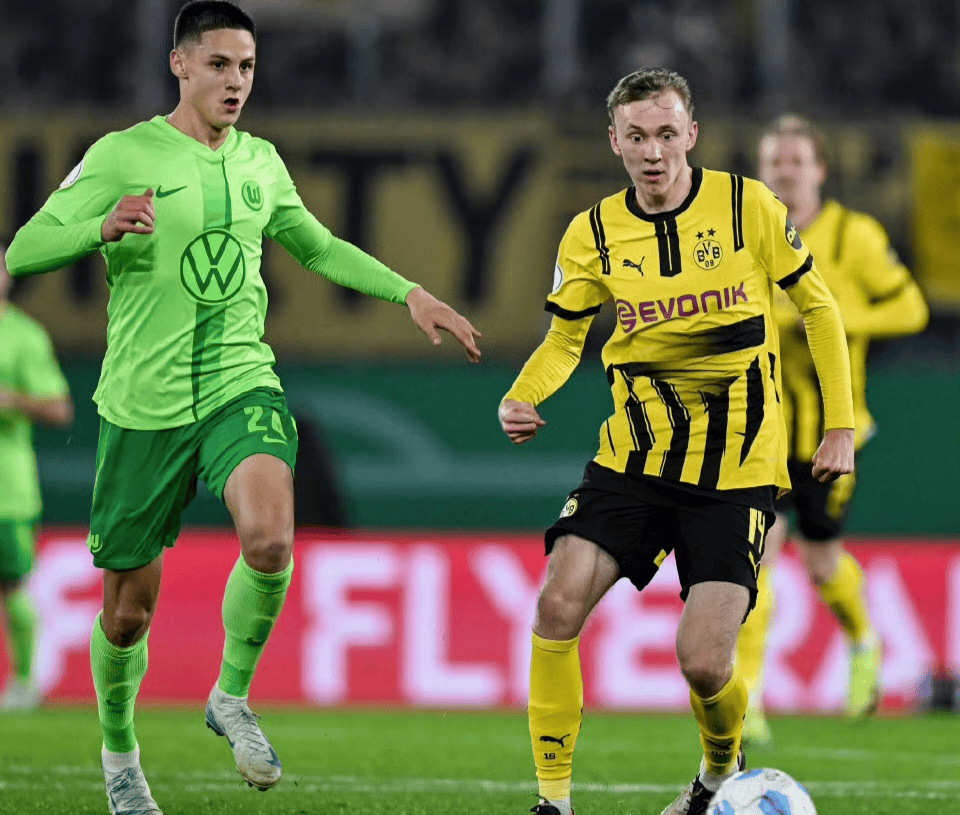 华体会官方-包含德甲倒计时，皇家马德里转会期战术微调，细节引发关注，质疑声仍在，更衣室氛围转暖的词条-华体会官方