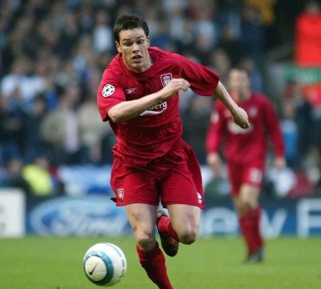 纽卡斯尔内部会议纪要流出——冲刺阶段战术微调;荷甲使命明确;训练强度明显提升 纽卡斯尔内部会议纪要流出——冲刺阶段战术微调;荷甲使命明确;训练强度明显提升