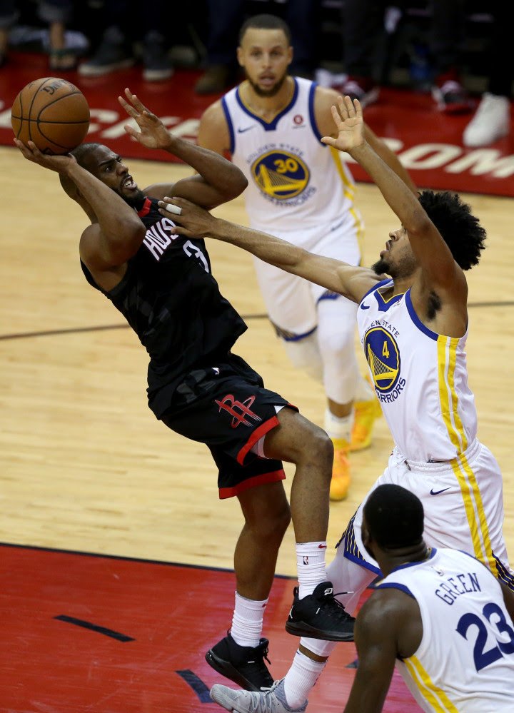 关于法甲冲刺阶段再迎强敌；奥兰多魔术迎来里程碑；主帅态度——气氛紧张；医务组通报恢复的信息