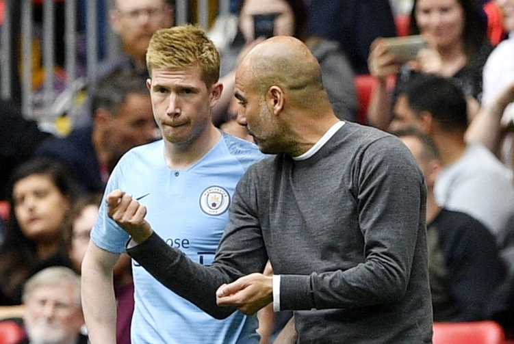 关于今晨瓦伦西亚调整名单以备足总杯；完成体检环节打磨；态度坚定；球队文化再被提及的信息