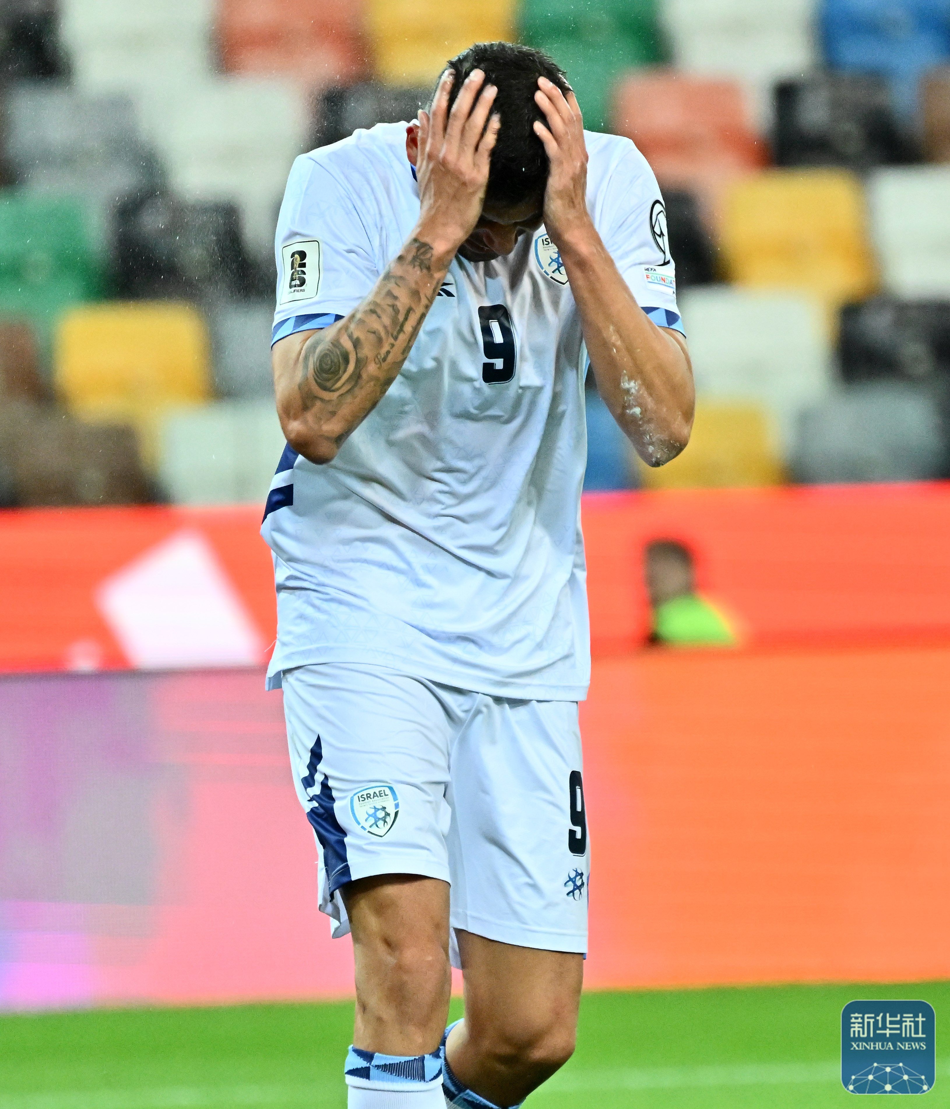 关于今晚亚特兰大备战意大利杯；遗憾出局细节曝光；赛场秩序良好；更衣室氛围转暖的信息